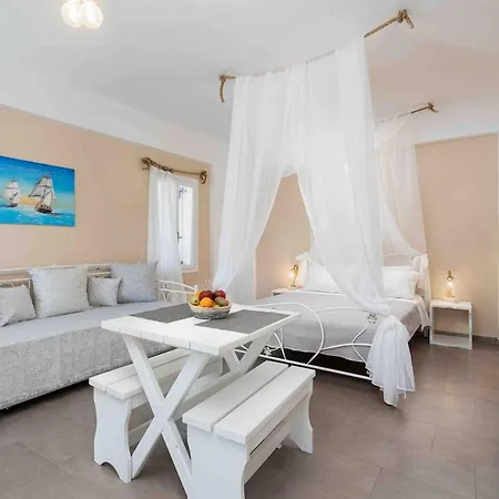 Appartement Santa Irini 1 *